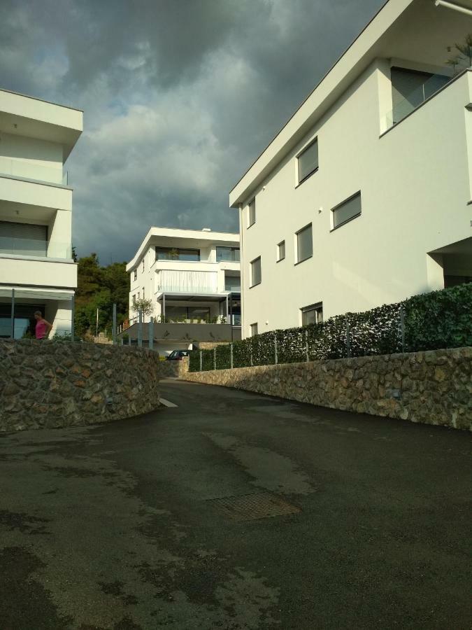 Apartment Pipe Малинска Экстерьер фото